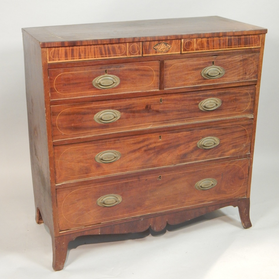 Appraisal: An early thC mahogany and boxwood strung chest of drawers