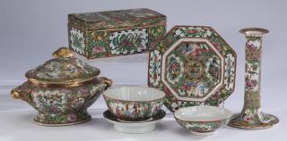 Appraisal: Five pieces of Chinese famille rose porcelain table accessories Rose