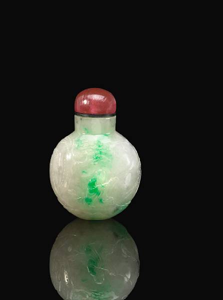 Appraisal: A large pale icy green jadeite snuff bottle th Century