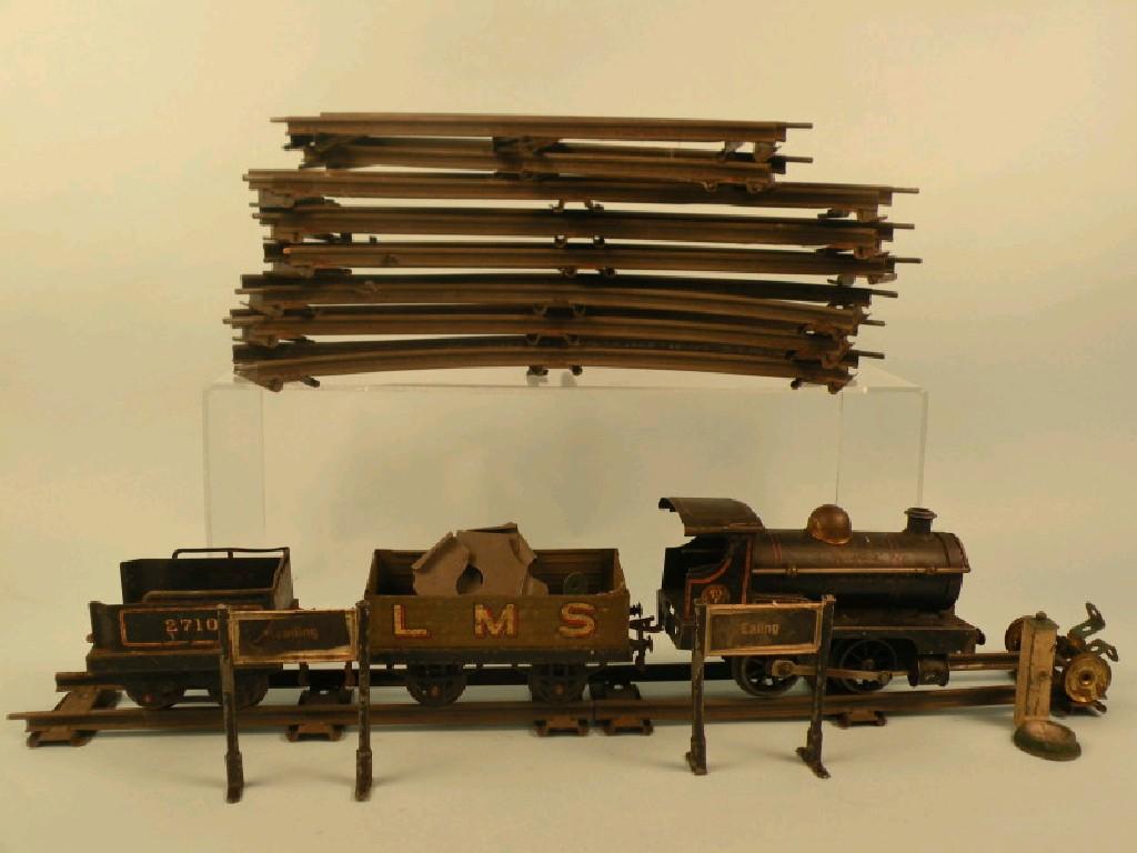 Appraisal: An early Hornby Meccano clockwork tinplate locomotive painted in L