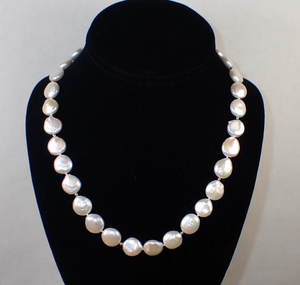 Appraisal: PEARL AND FOURTEEN KARAT GOLD NECKLACE The - hand-knotted strand