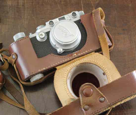 Appraisal: A Leica No with Summar cm lens No leather case