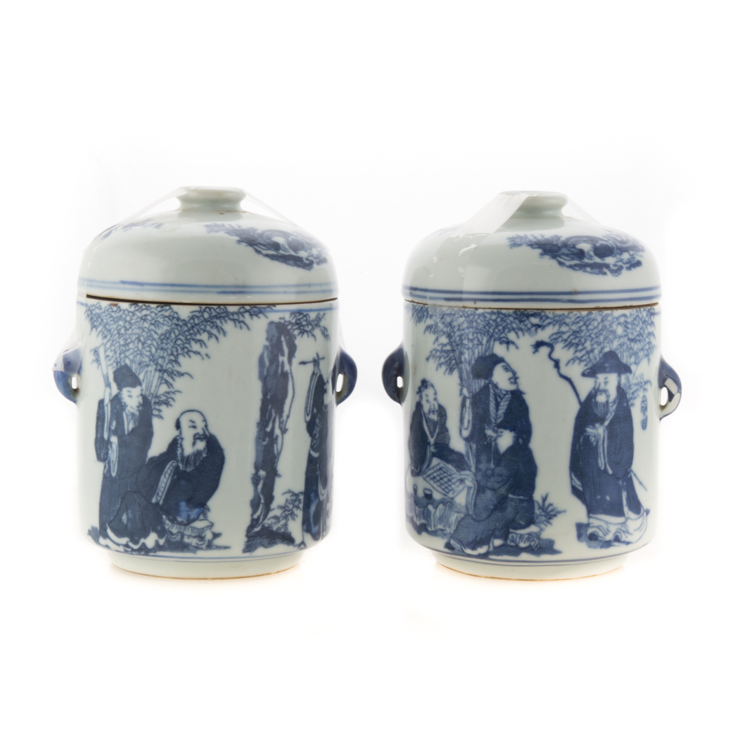 Appraisal: Pair of Chinese blue and white covered jars in the