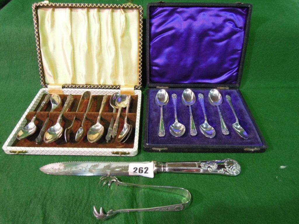 Appraisal: A cased set of six silver plated teaspoons with embossed