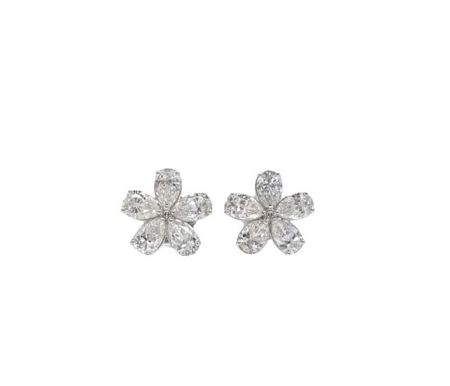 Appraisal: CUTE ct Diamond Clover Earrings CUTE ct Diamond Clover Earrings