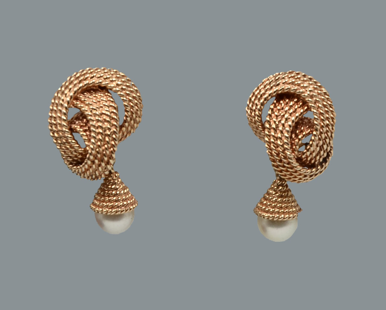 Appraisal: VCA STYLE K ROPE KNOT EARRINGS WITH PEARL DROP K