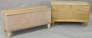 Appraisal: Two lift top blanket chests on turned legs ht in