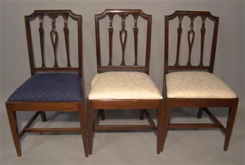 Appraisal: SET OF THREE NEW YORK FEDERAL MAHOGANY SIDECHAIRS h in