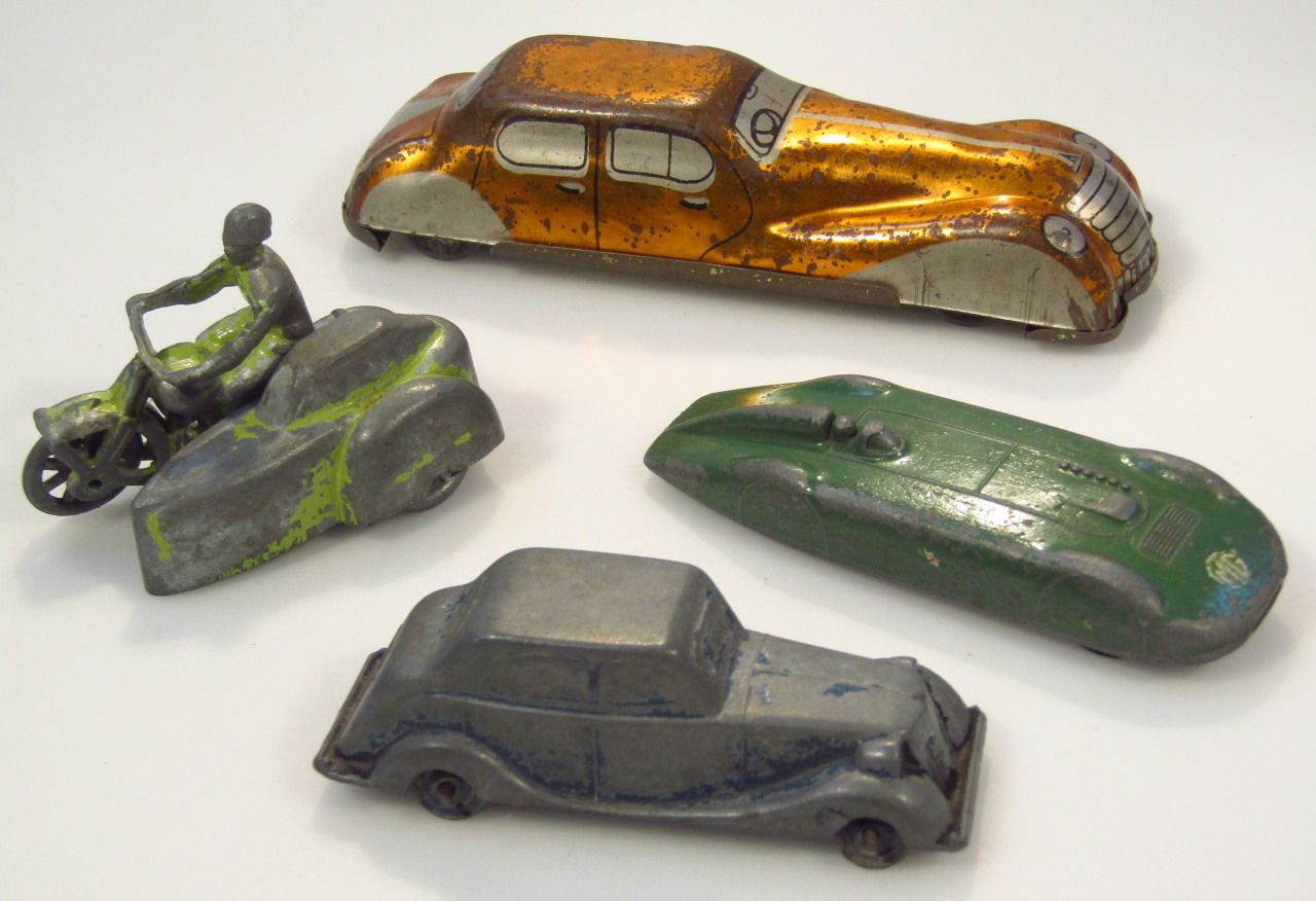 Appraisal: Various die-cast comprising a Dinky Toys MG Record car in