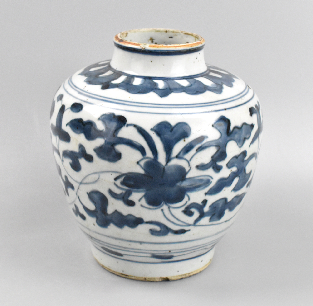 Appraisal: A Chinese blue white jar dating from the Ming dynasty