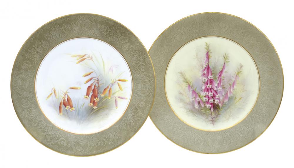 Appraisal: TWO ROYAL WORCESTER AUSTRALIAN WILDFLOWER SERIES PORCELAIN PLATES Christmas Bell