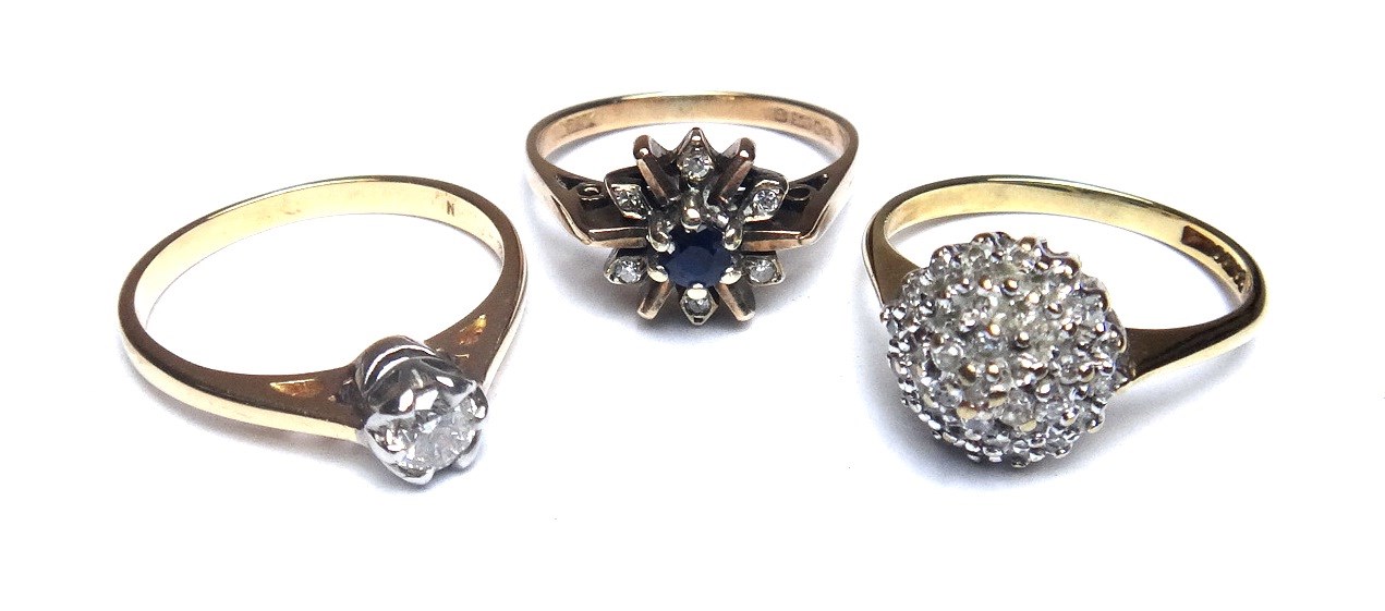 Appraisal: An ct gold and diamond set single stone ring mounted