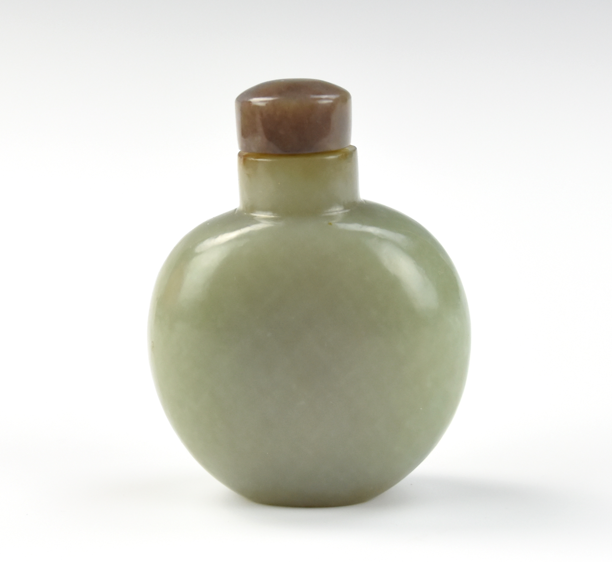 Appraisal: CHINESE JADE SNUFF BOTTLE QING DYNASTY Chinese Qing Dyasty a