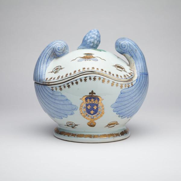 Appraisal: Export Armorial Soup Tureen and Cover With a gilt coronet