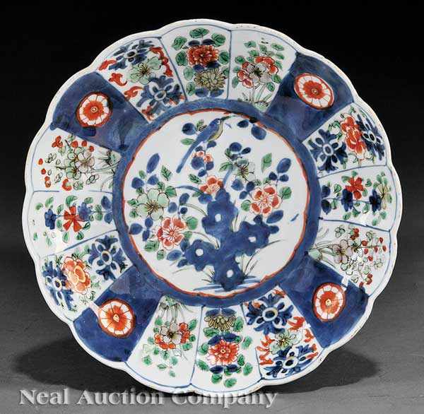 Appraisal: A Chinese 'Verte-Imari' Porcelain Chrysanthemum-Form Dish th th c petal