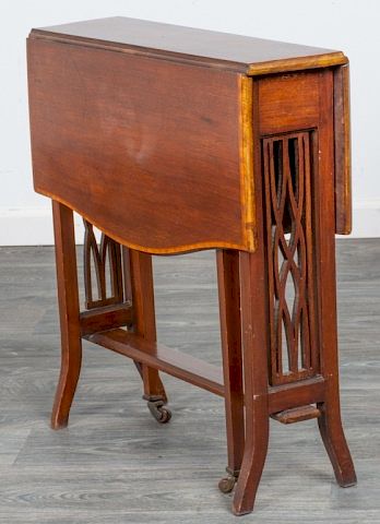 Appraisal: Mahogany Sutherland Table th Century mahogany Sutherland table having drop