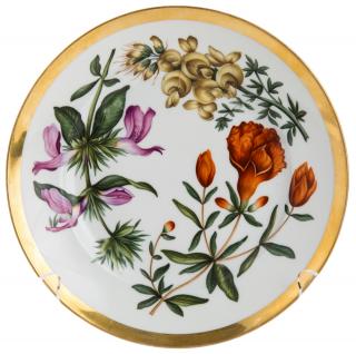 Appraisal: A PORCELAIN PLATE WITH FLORAL DESIGNS POPOV PORCELAIN MANUFACTORY GORBUNOVO