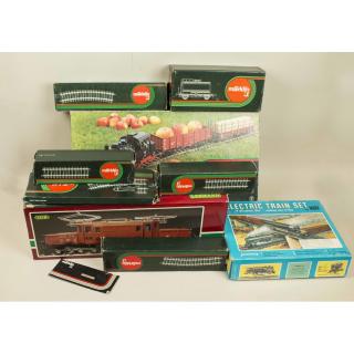 Appraisal: Boxed Train Sets Tracks Assorted boxed train sets comprising a