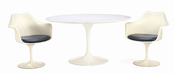 Appraisal: Eero Saarinen Finland - for Knoll International pedestal table and