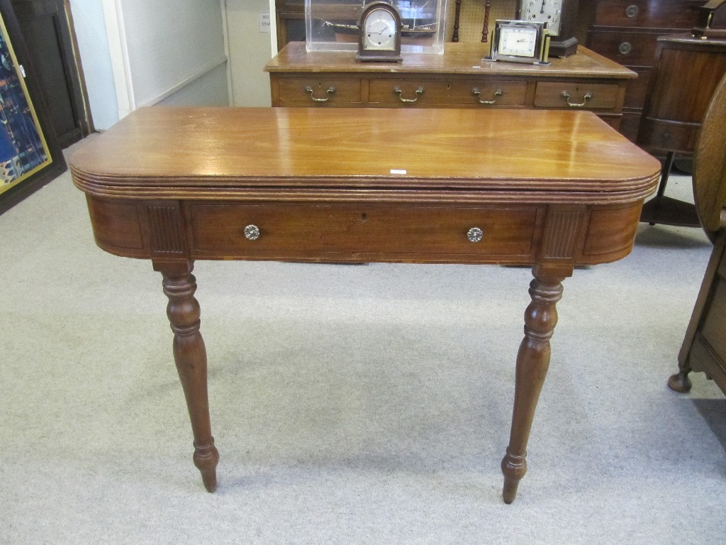 Appraisal: Victorian mahogany turnover tea table