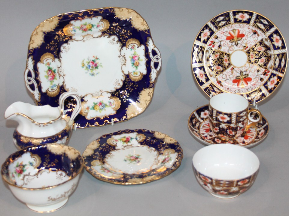 Appraisal: A Royal Crown Derby Imari pattern cup cm high sugar