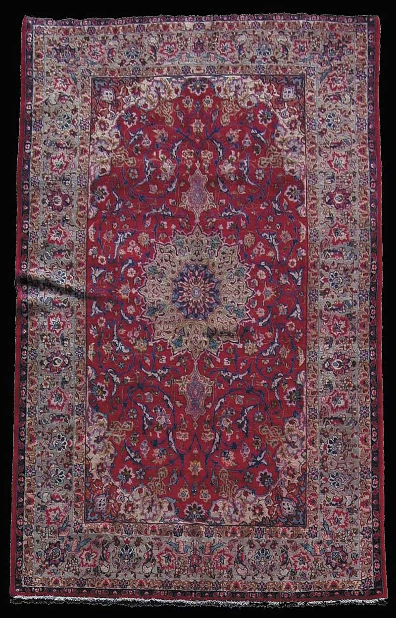 Appraisal: ISFAHAN ORIENTAL CARPET Center medallion with vine and flower decoration