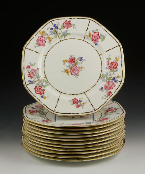 Appraisal: - English Floral Porcelain Dinner Plates English floral pattern dinner