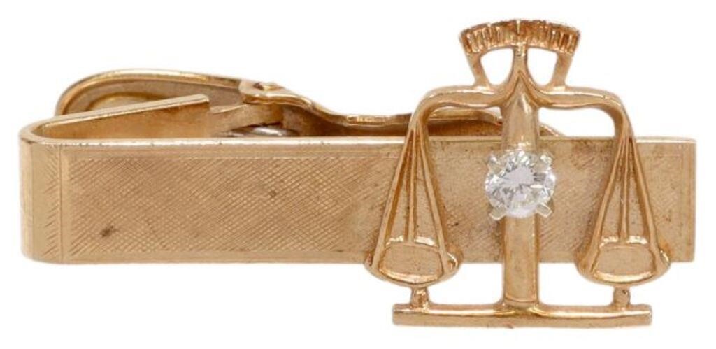 Appraisal: Estate American kt yellow gold and diamond tie clip Wefferling-Berry