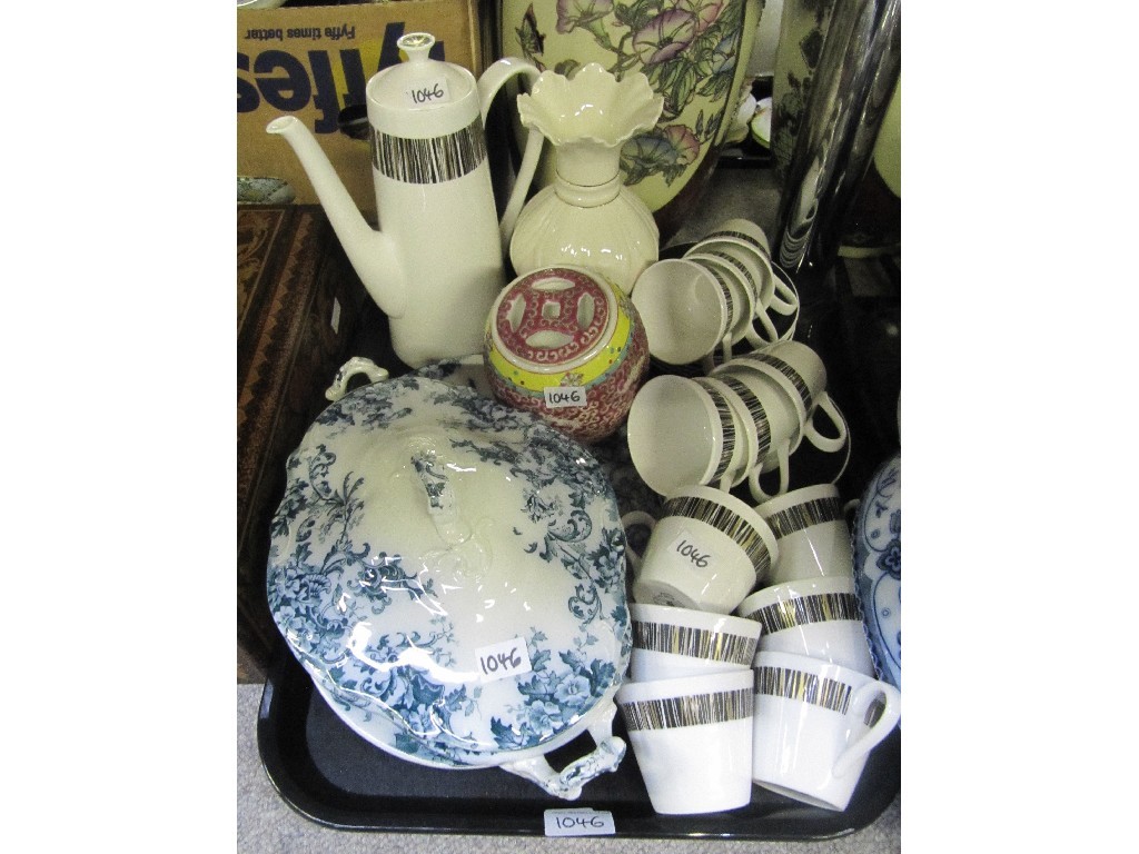 Appraisal: Tray of assorted ceramics - Royal Tuscan coffee set etc