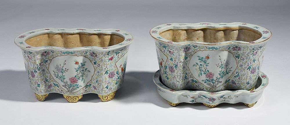 Appraisal: Pair of Chinese Famille Rose shaped porcelain planters Pair of