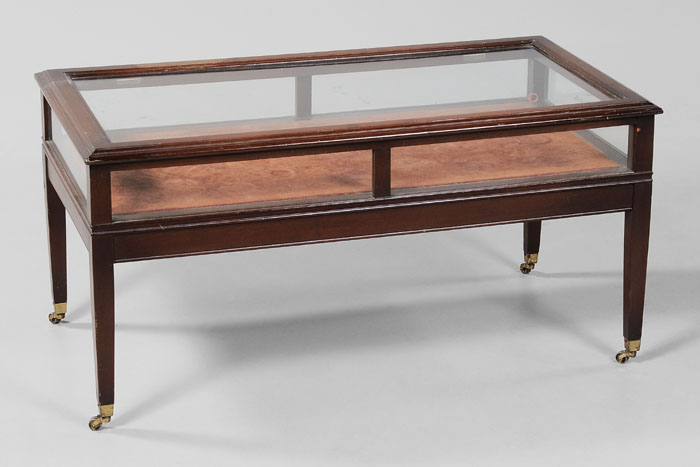 Appraisal: Mahogany Lift-Top Vitrine Coffee Table Ferguson Furniture Company th century