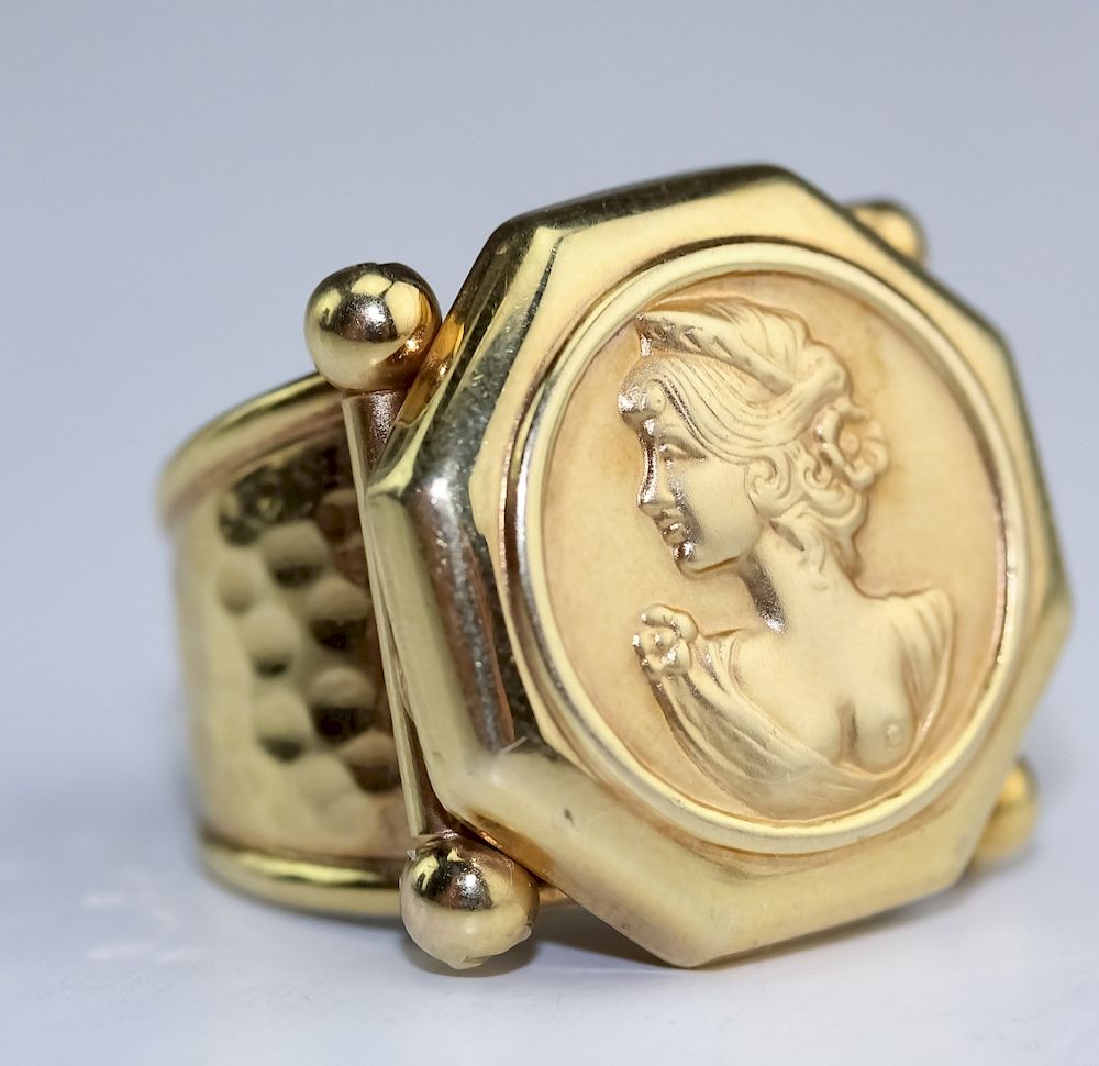 Appraisal: Ladies k Italian Gold Figural Cameo Relief Ring Ladies cameo