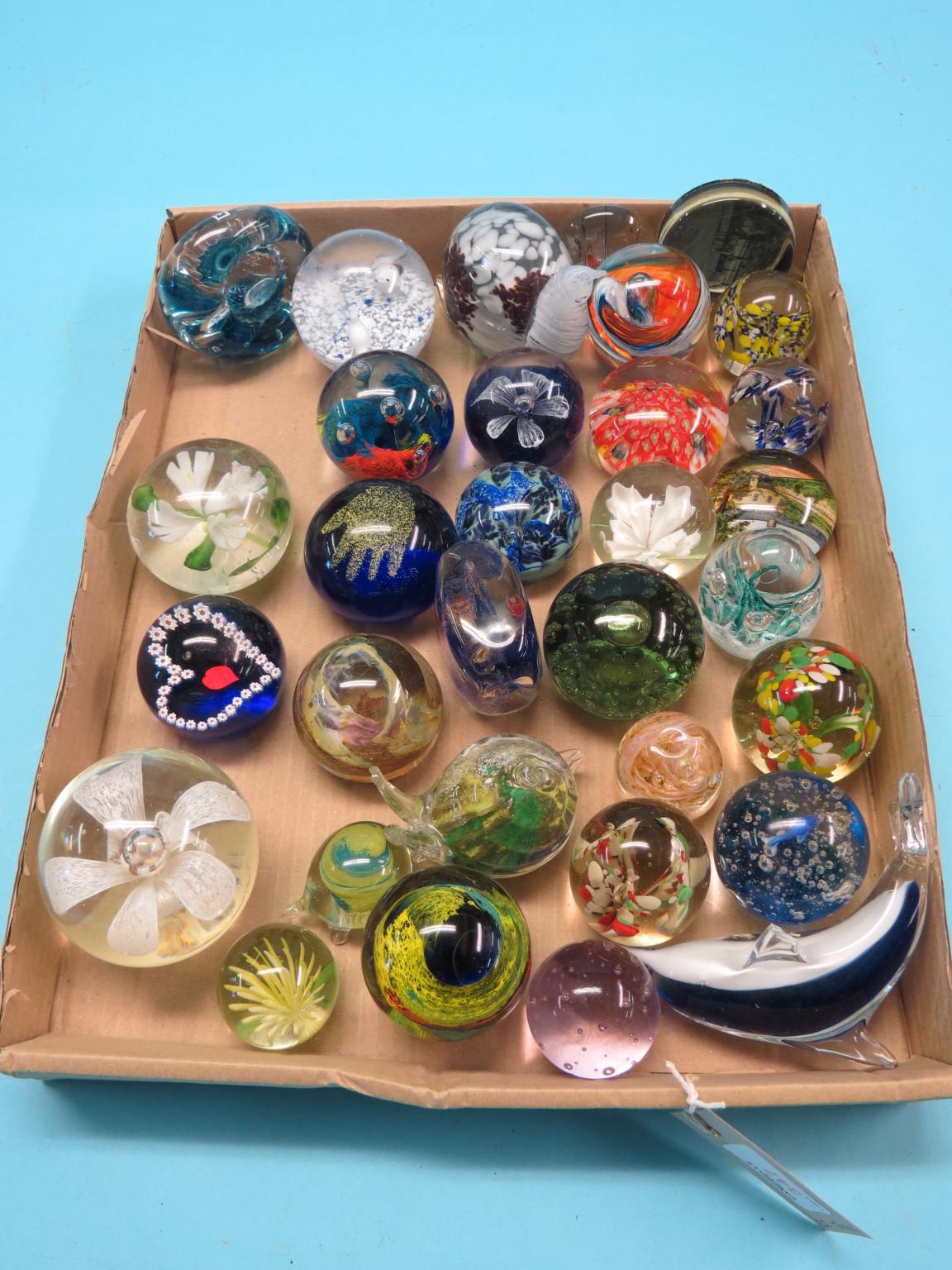 Appraisal: A collection of coloured glass paperweights thirty-two total