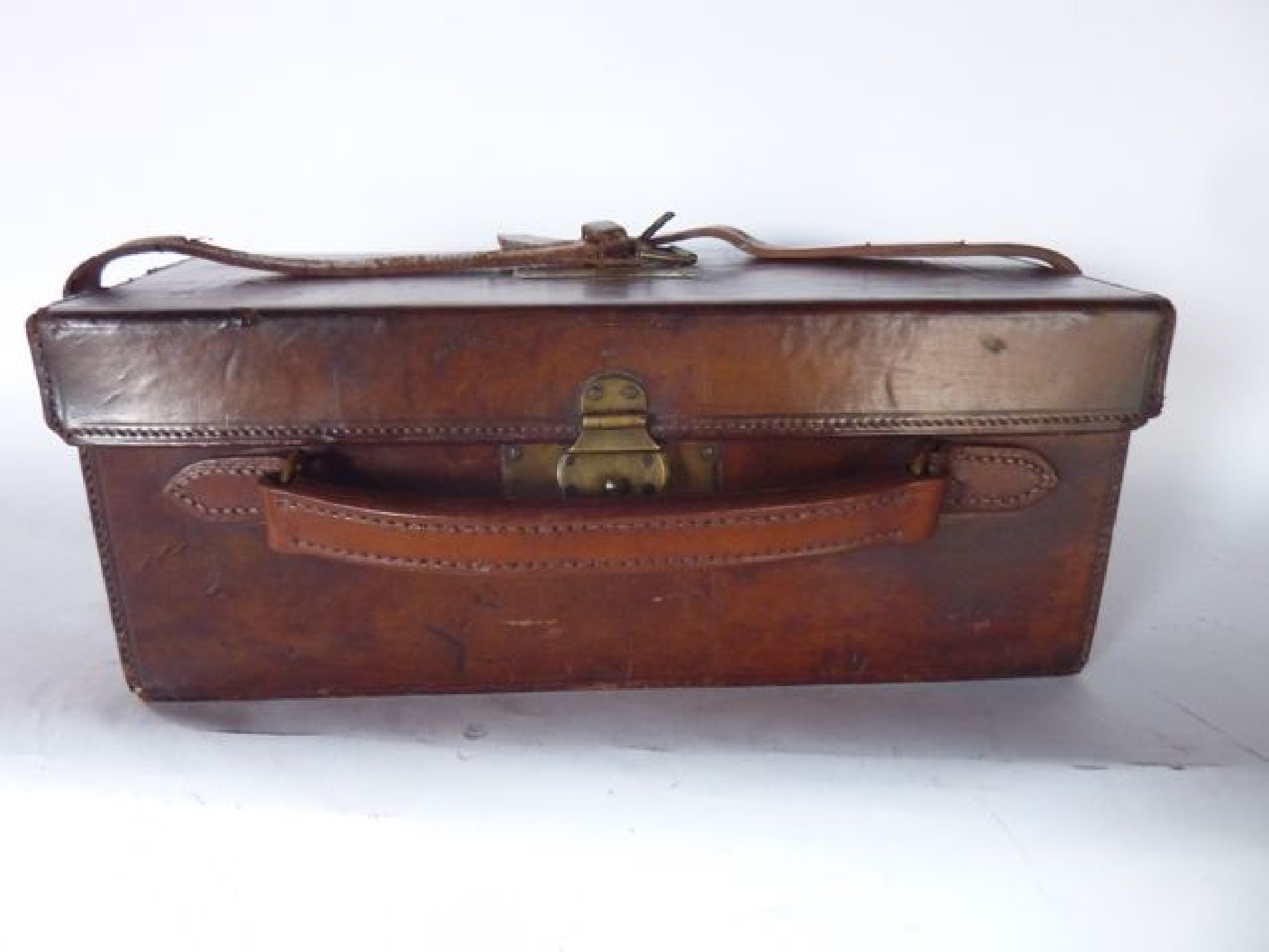 Appraisal: A good quality th century timber framed cartridge box of