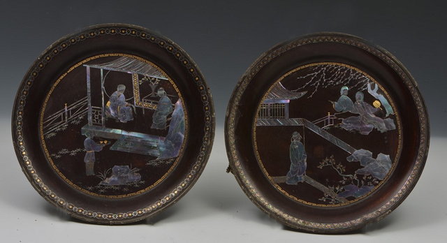 Appraisal: A PAIR OF CHINESE BURGAUTEE LACQUER SMALL TRAYS with tinted