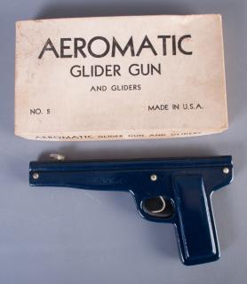 Appraisal: Aeromatic Glider Gun No Circa s W Box Circa Aeromatic