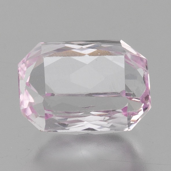 Appraisal: UNMOUNTED OCTAGONAL CUT CT KUNZITE GEMSTONE Unmounted octagonal cut ct