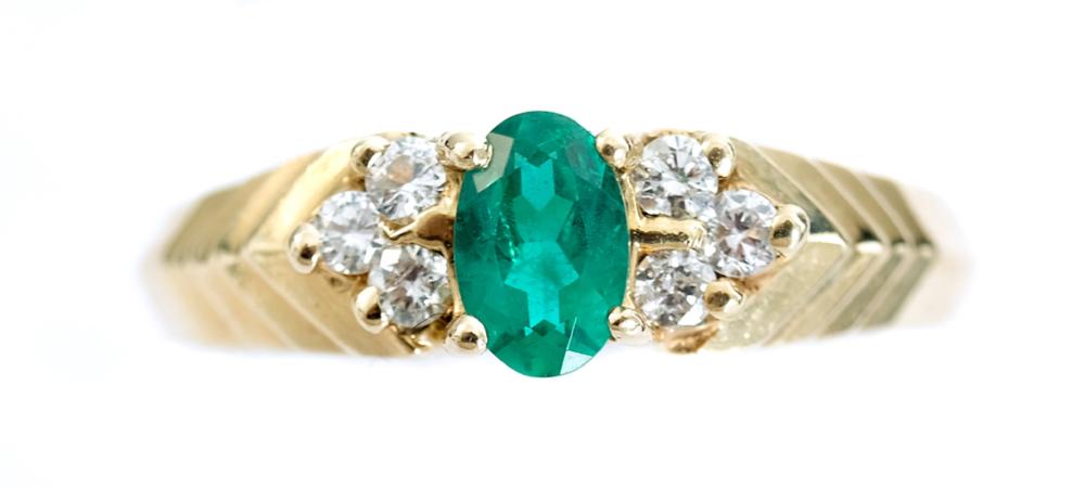 Appraisal: K YELLOW GOLD EMERALD DIAMOND RING SIZE k yellow gold