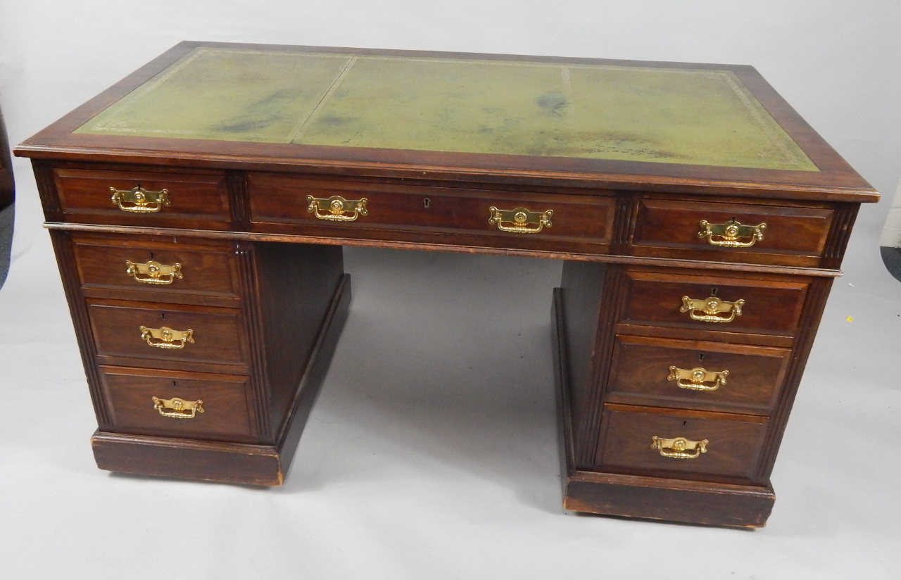 Appraisal: A Victorian Maple Co mahogany twin pedestal desk with a