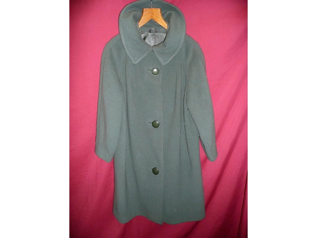 Appraisal: A 's Barnett Hutton green winter coat raglan sleeves large