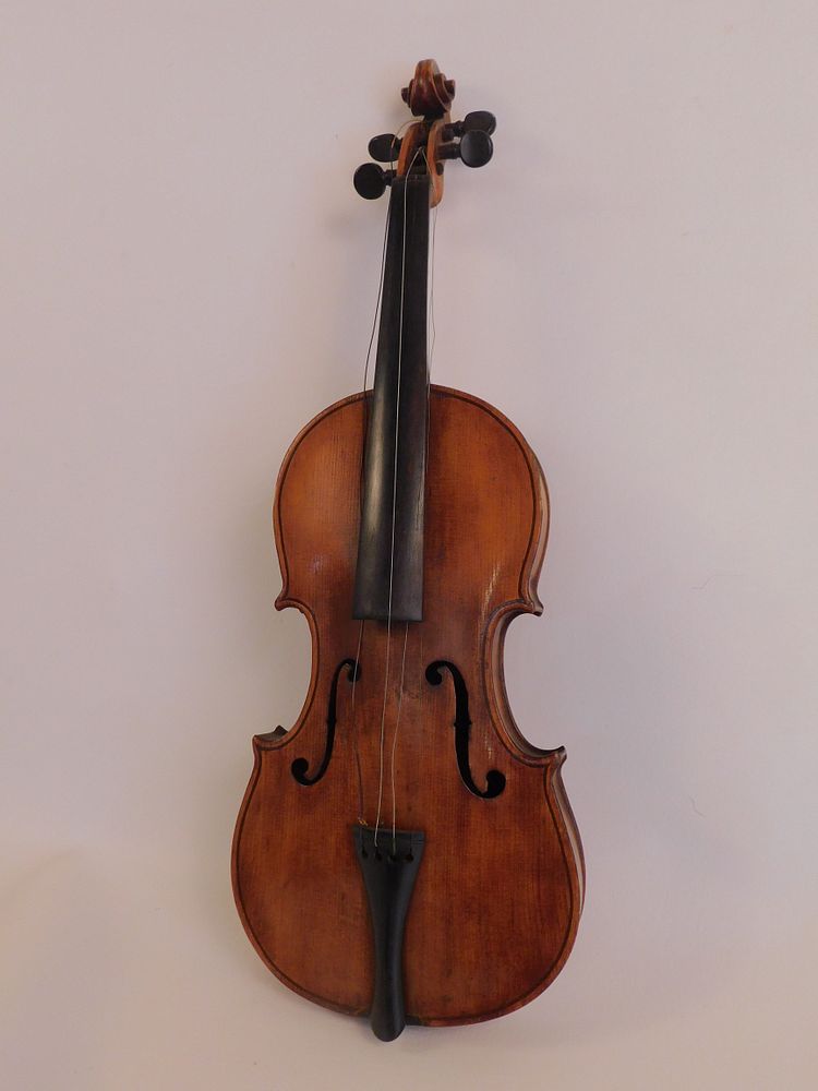 Appraisal: SCHORN VIOLIN Antique violin with interior label JOANNES SCHORN in