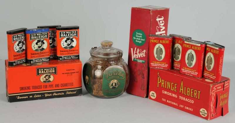 Appraisal: Lot of Tobacco Related Items Description Includes three original cigarette