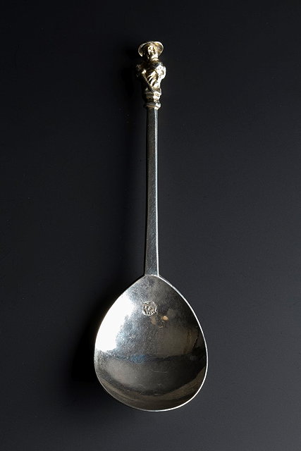 Appraisal: A SILVER APOSTLE SPOON c by Richard Deeble of Exeter