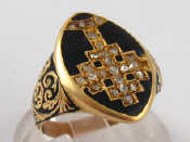 Appraisal: A carat gold diamond and black enamel mourning ring head