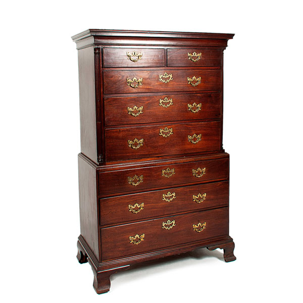 Appraisal: English A Georgian-style chest-on-chest in mahogany the upper case having