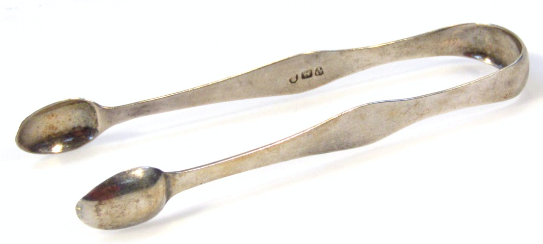 Appraisal: A pair of early thC Newcastle silver sugar bows with