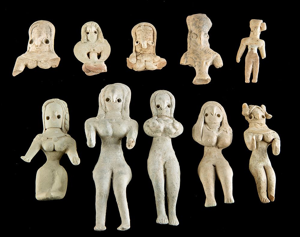 Appraisal: Indus Valley Mehrgarh Pottery Female Figures Ancient Central Asia Indus