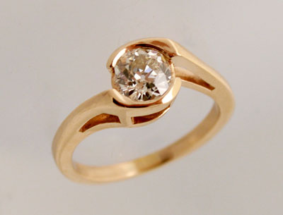 Appraisal: ONE CARAT DIAMOND SOLITAIRE RING K yellow gold ring with