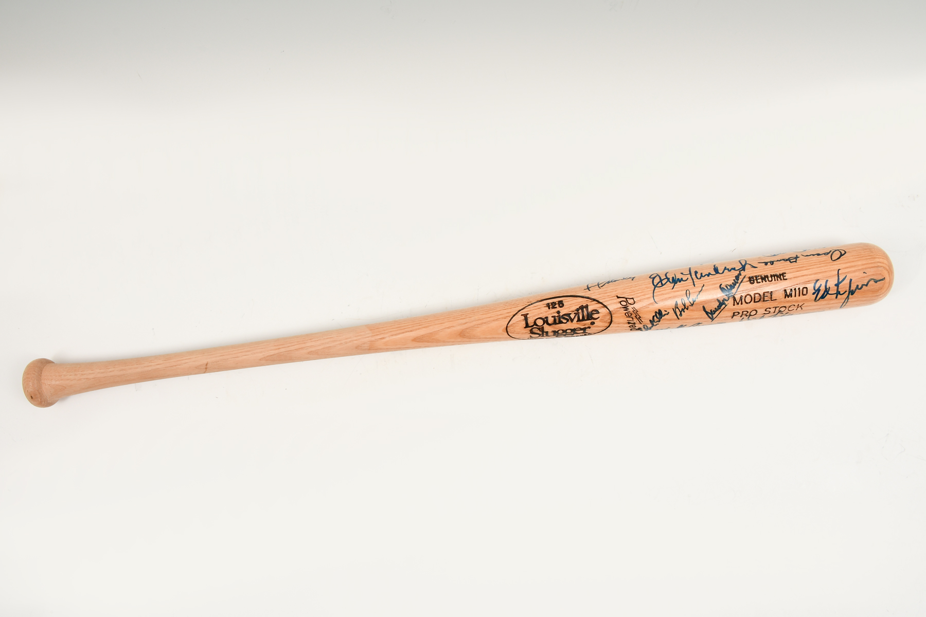 Appraisal: NEW YORK YANKEES AUTOGRAPHED BAT Louisville Slugger Model M Pro