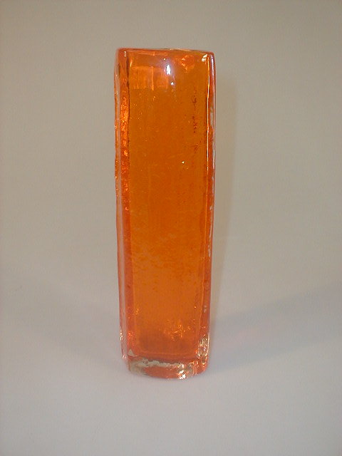 Appraisal: A Whitefriars tangerine cucumber vase designed by Geoffrey Baxter pattern